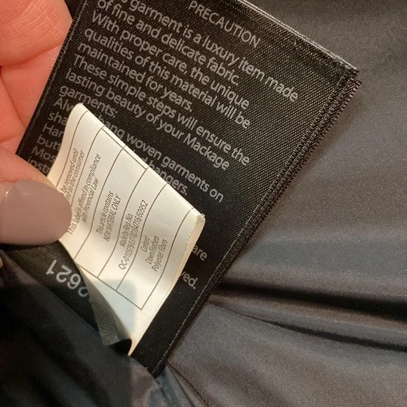 Mackage black parka luxurious down water-repellent rain windproof mid-length - Picture 11 of 15